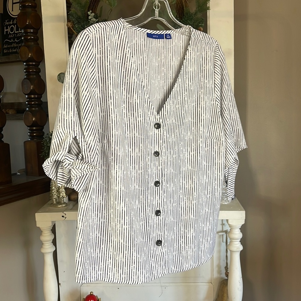 Apt 9 Business Casual Top 🤍